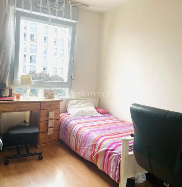 Appartement à vendre à Paris 14e arrondissement — Vue sur la ville — photo 9