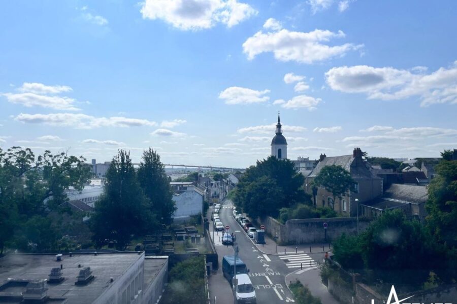 Appartement à vendre à Nantes — Vue sur la ville — photo 9