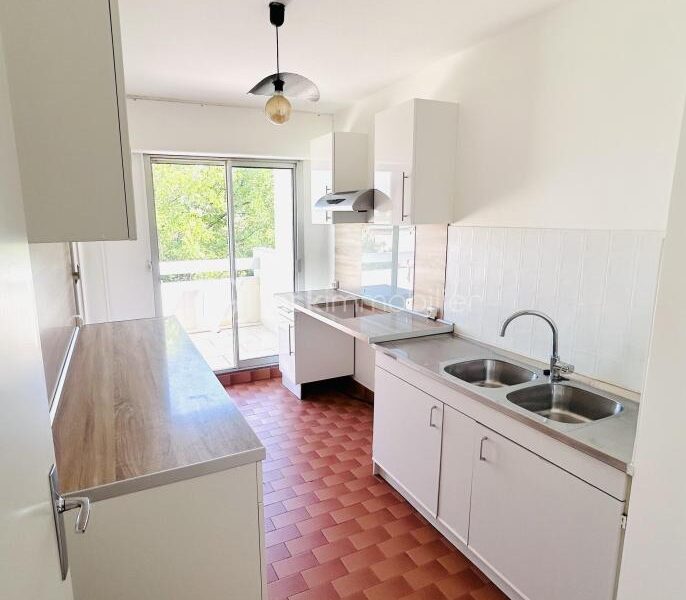 Appartement à louer à Arles — Vue parc & jardin — photo 9