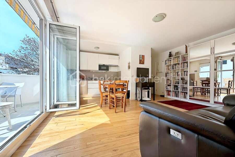 Appartement à vendre à Paris 19e arrondissement — Vue sur la ville — photo 9