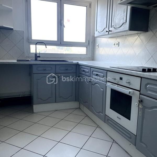 Appartement à vendre à Champigny sur marne — Vue sur la ville — photo 9