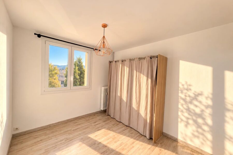 Appartement à vendre à Saint-Étienne — Vue nature — photo 8