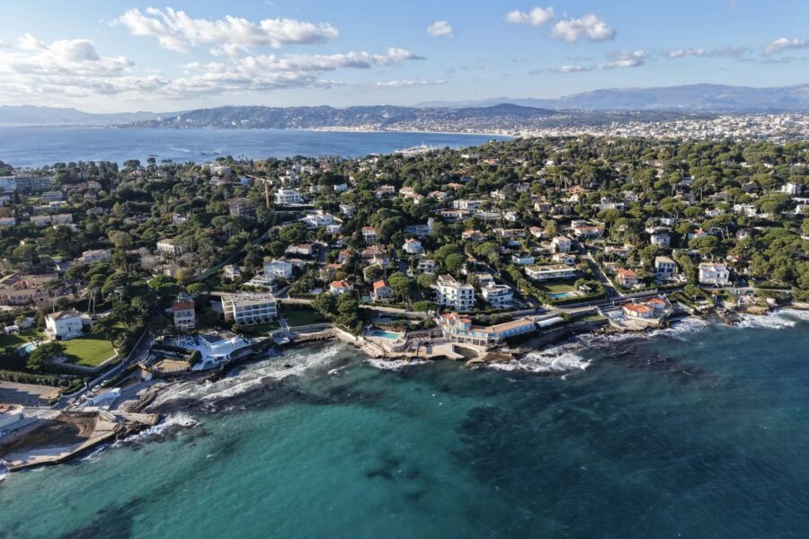 Maison à vendre à Antibes — Vue parc & jardin — photo 16