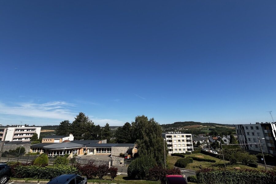 Appartement à vendre à Eu — Vue sur la ville — photo 1