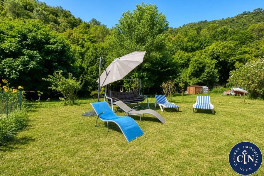 Maison à vendre à Le broc — Vue montagne — photo 4