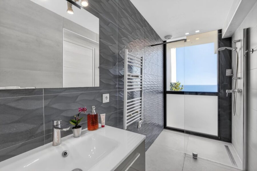 Maison à louer à Èze — Vue mer — photo 21