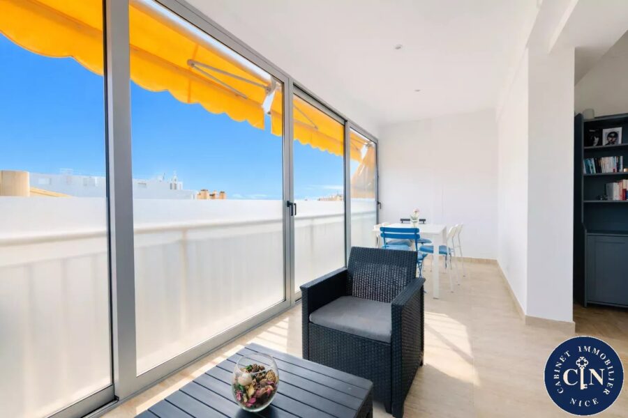Appartement à vendre à Nice — Vue sur la ville — photo 1