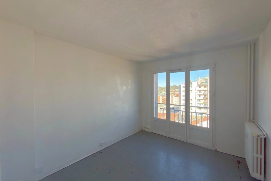 Appartement à vendre à Saint-Étienne — Vue sur la ville — photo 6