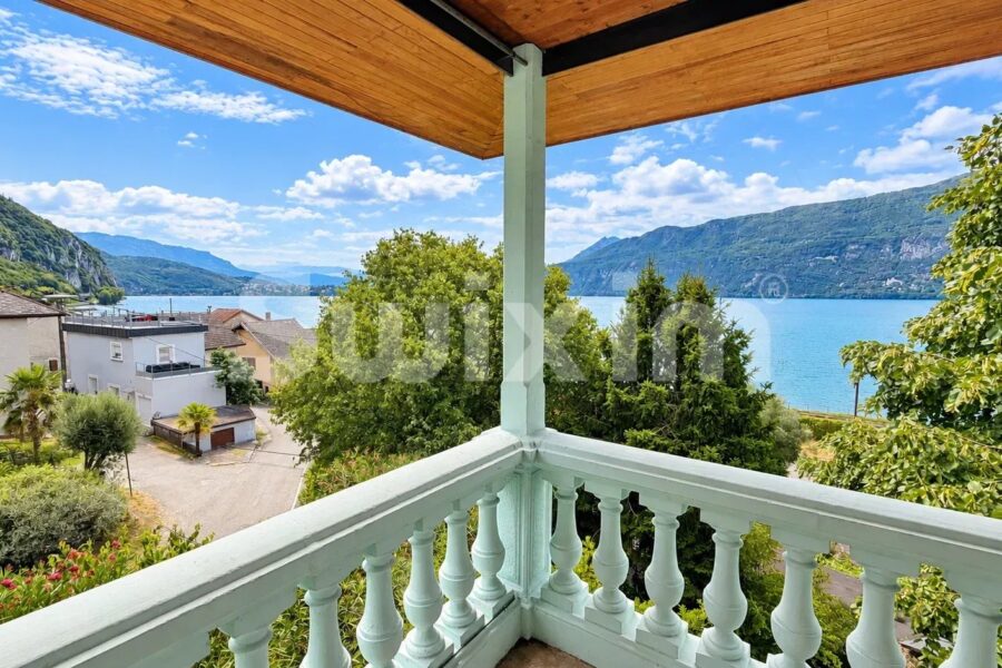 Maison à vendre à Brison-saint-innocent — Vue lac — photo 1