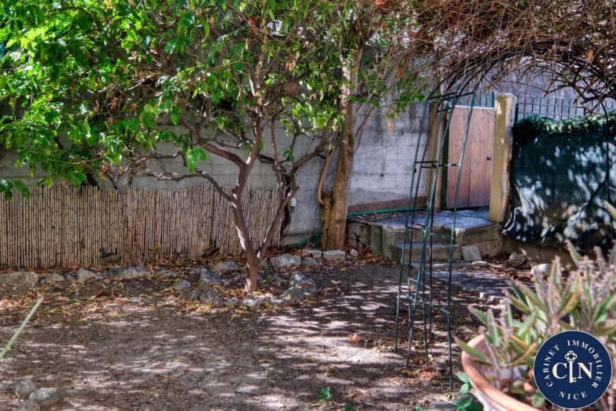 Maison à vendre à Nice — Vue nature — photo 14