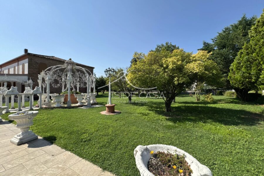 Maison à vendre à Bagnolo san vito — Vue nature — photo 52