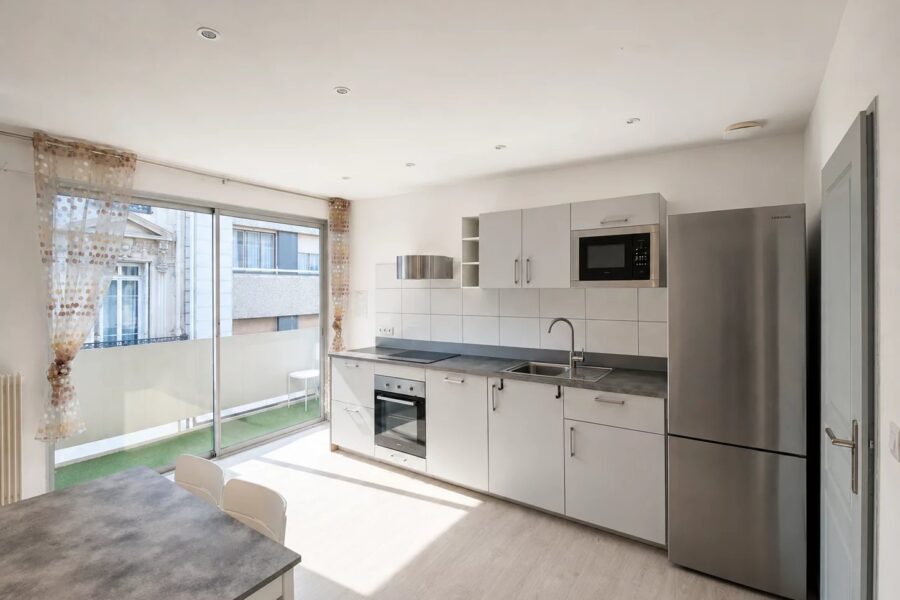 Appartement à vendre à Saint-Étienne — Vue sur la ville — photo 5