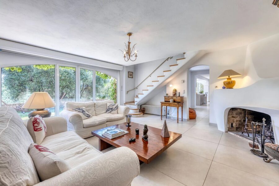 Maison à vendre à Théoule-sur-mer — Vue montagne — photo 4