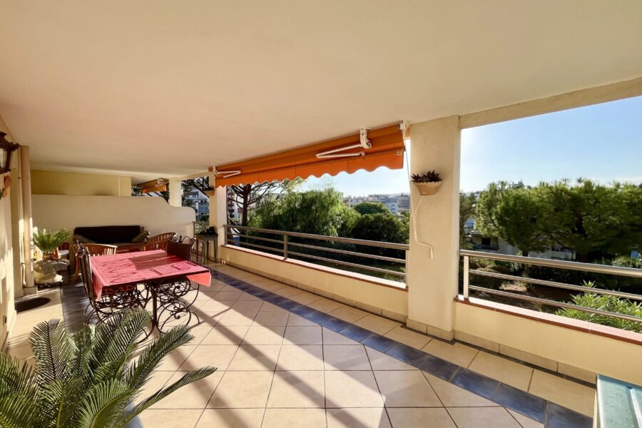 Appartement à vendre à Juan-les-pins — Vue parc & jardin — photo 10