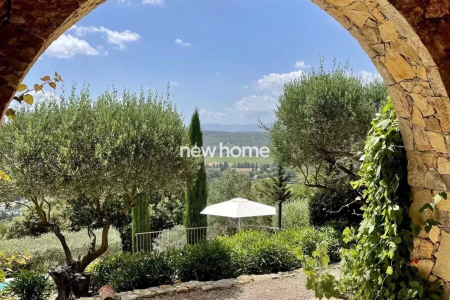 Maison à vendre à Lorgues — Vue montagne — photo 12