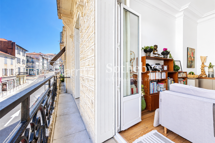 Appartement à vendre à Biarritz — Vue sur la ville — photo 1