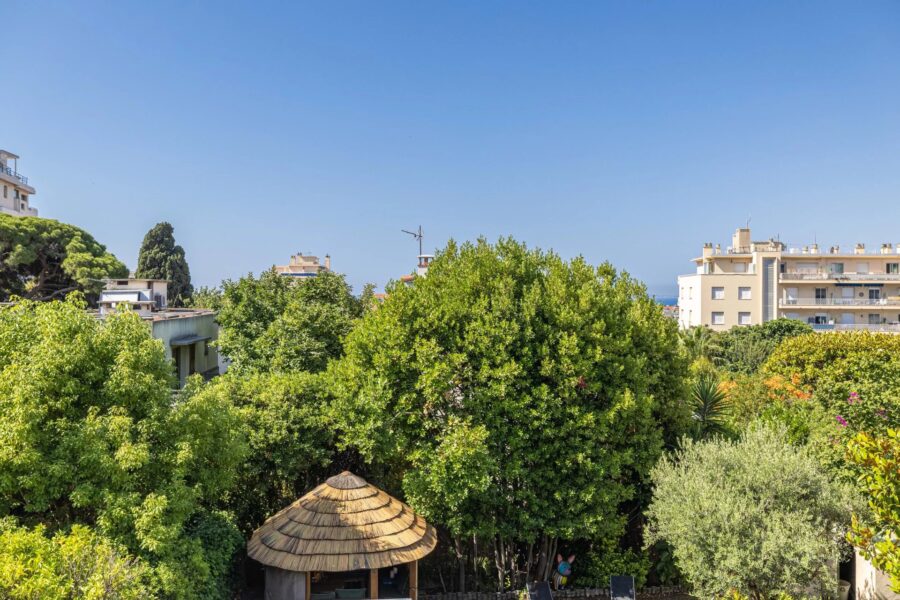 Maison à vendre à Nice — Vue parc & jardin — photo 18