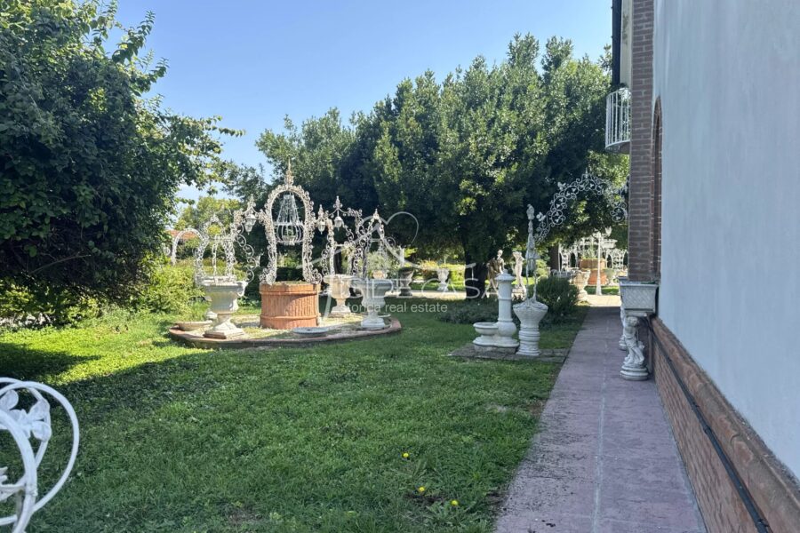 Maison à vendre à Bagnolo san vito — Vue nature — photo 54