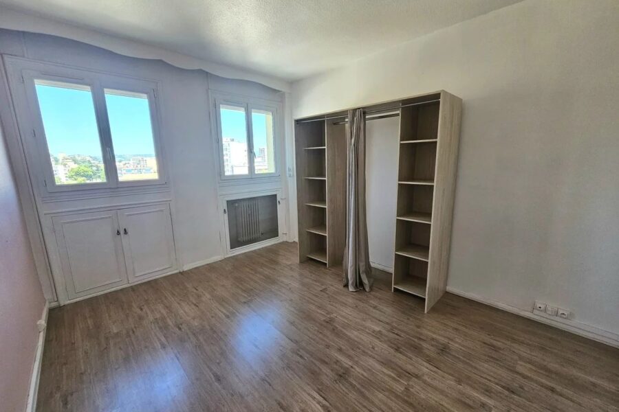 Appartement à vendre à Saint-Étienne — Vue sur la ville — photo 10
