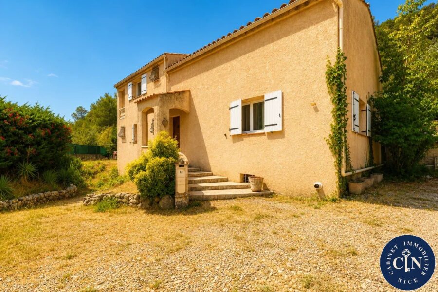 Maison à vendre à Le broc — Vue montagne — photo 21