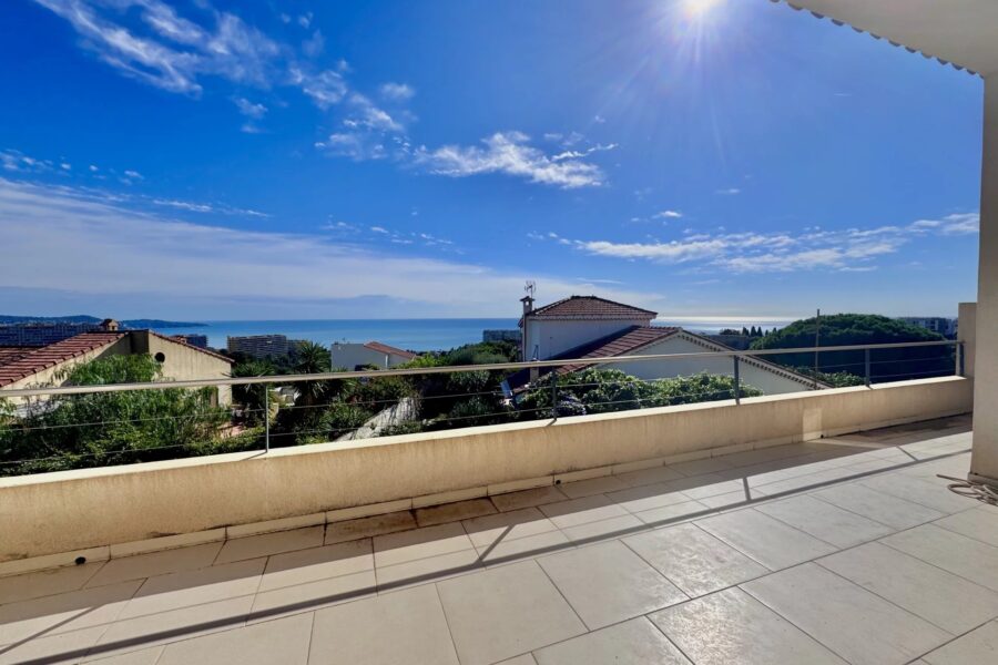Appartement à louer à Nice — Vue mer — photo 1