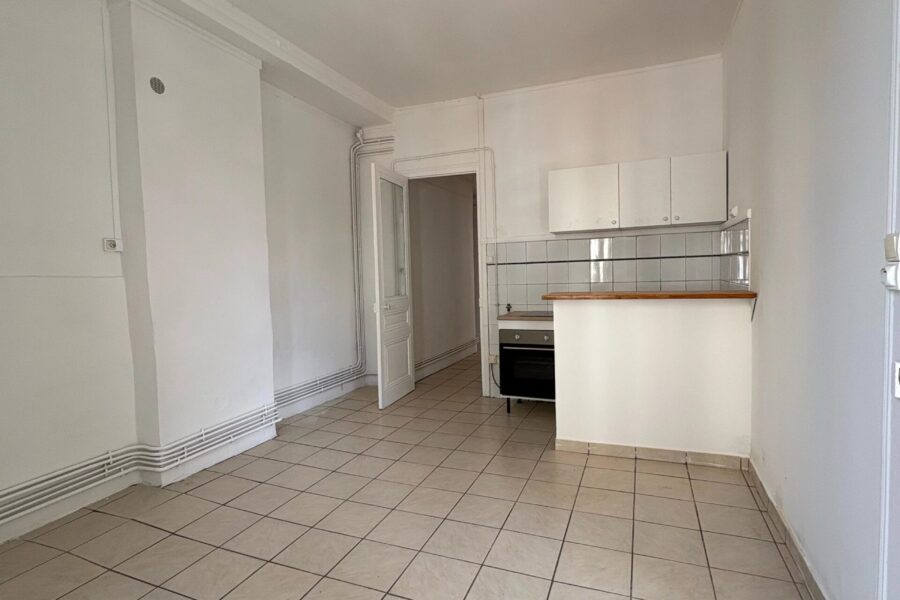 Appartement à louer à Saint-Étienne — Vue sur la ville — photo 10