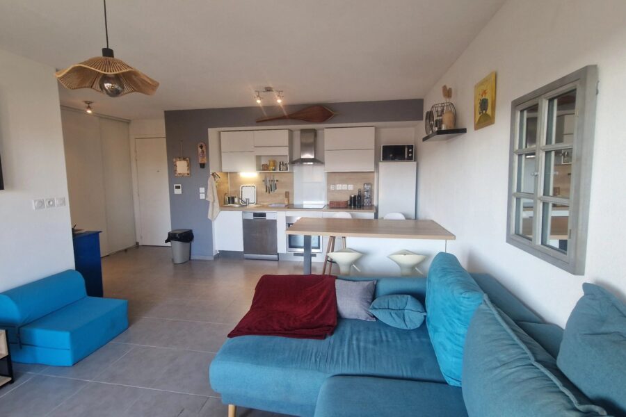 Appartement à vendre à Fréjus — Vue sur la ville — photo 4