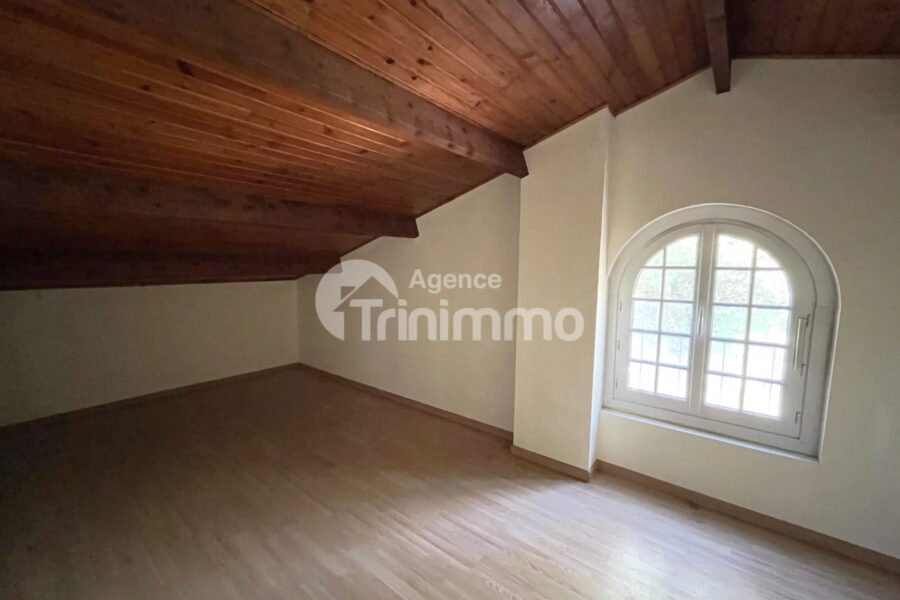Maison à vendre à Berre-les-alpes — Vue montagne — photo 10