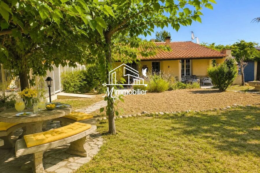 Maison à vendre à Argeliers — Vue parc & jardin — photo 1