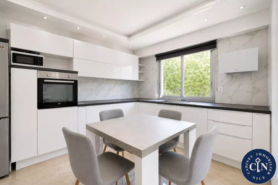 Appartement à vendre à Nice — Vue sur la ville — photo 3