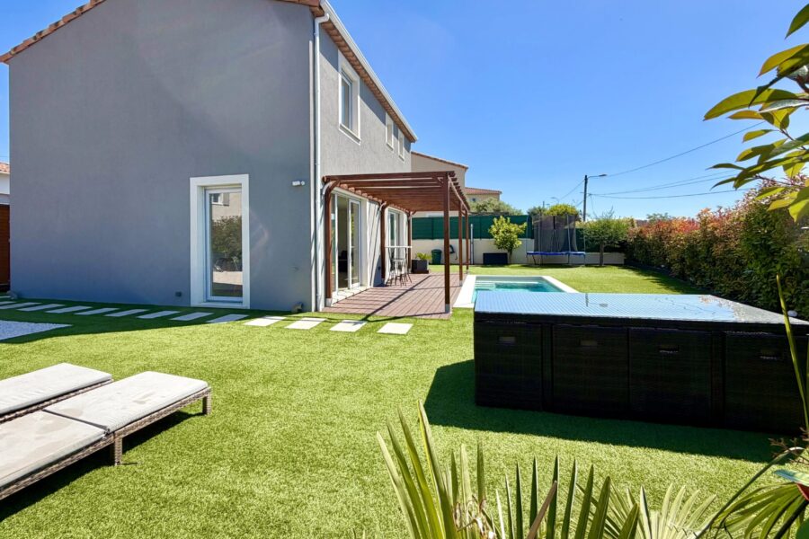 Maison à vendre à Cagnes-sur-mer — Vue parc & jardin — photo 15