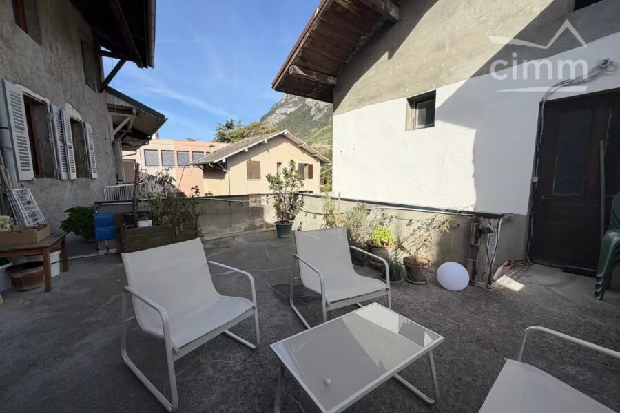 Appartement à vendre à Montmélian — Vue montagne — photo 1