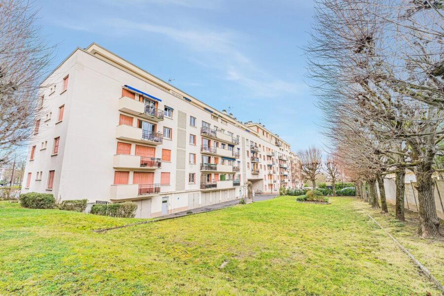 Appartement à vendre à Saint-cloud — Vue parc & jardin — photo 2