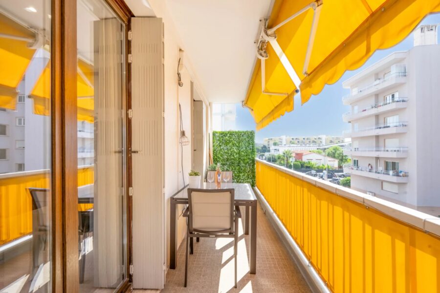 Appartement à vendre à Cagnes-sur-mer — Vue sur la ville — photo 2