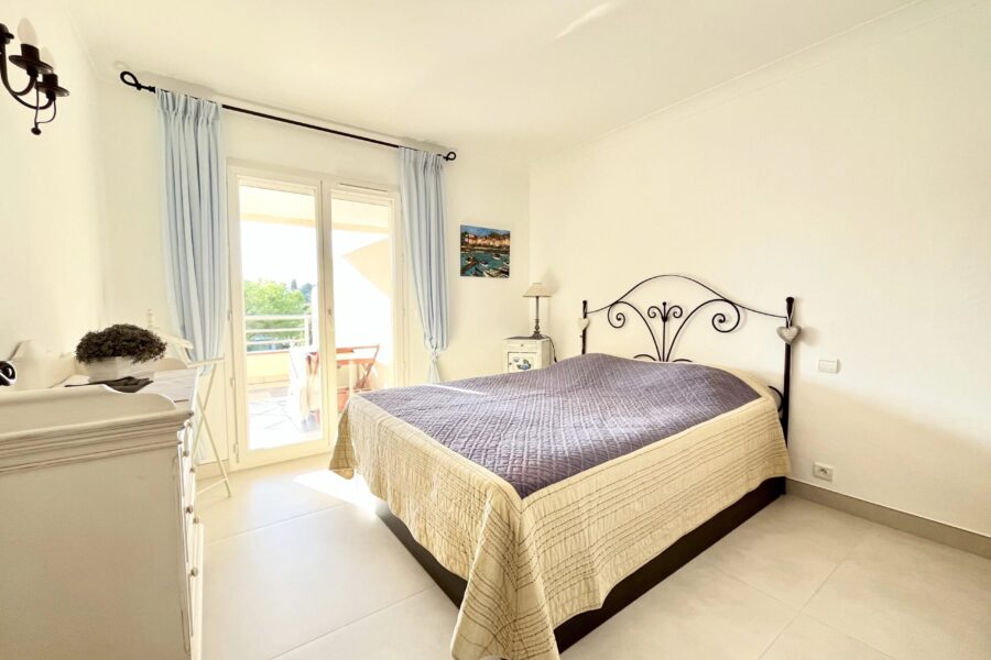 Appartement à vendre à Juan-les-pins — Vue parc & jardin — photo 8