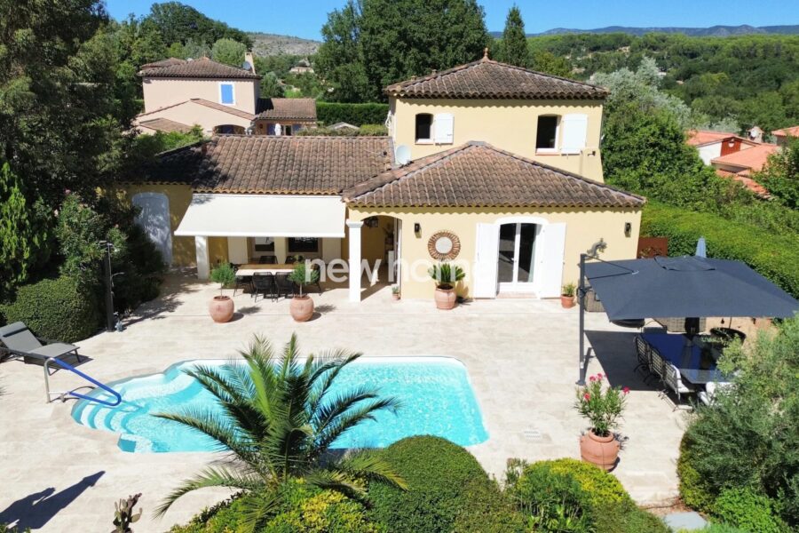 Maison à vendre à Salernes — Vue montagne — photo 7