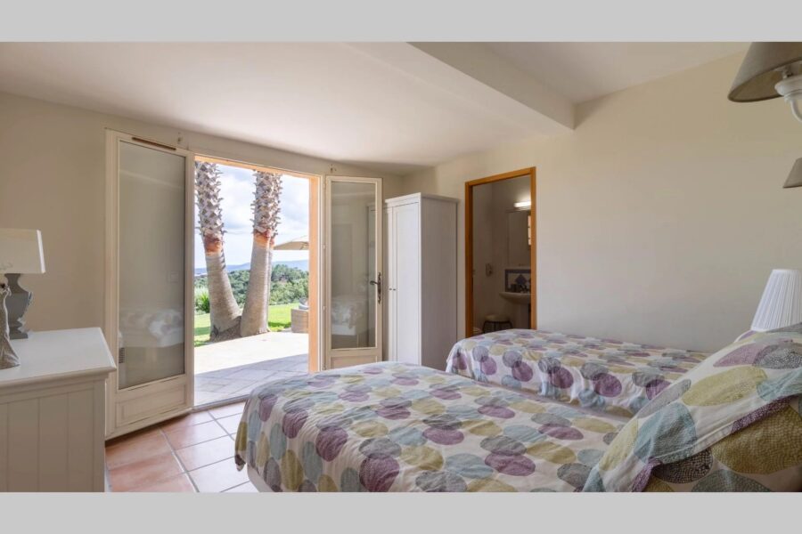 Maison à vendre à La garde-freinet — Vue montagne — photo 22