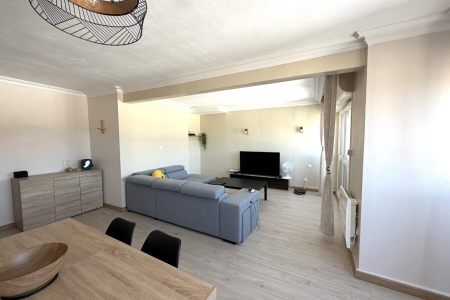 Appartement à vendre à Saint-Étienne — Vue sur la ville — photo 2