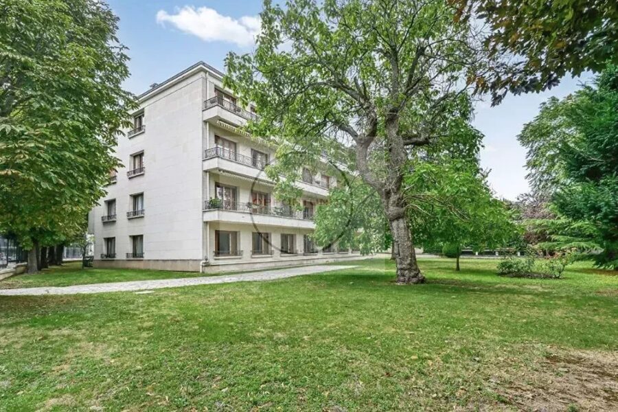 Appartement à vendre à Fontenay-sous-bois — Vue parc & jardin — photo 1