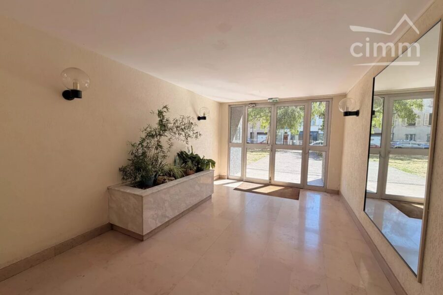 Appartement à vendre à Montreuil — Vue sur la ville — photo 6