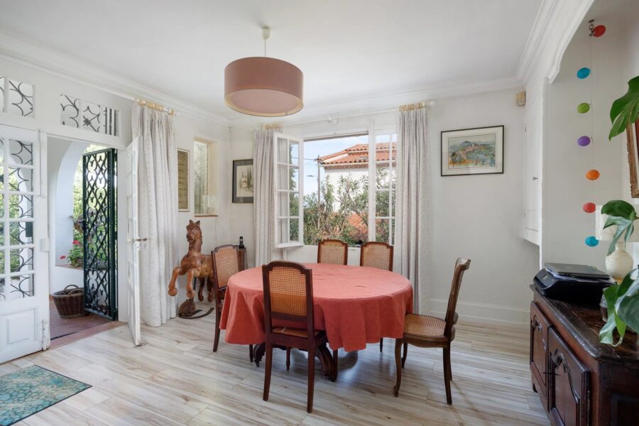 Maison à vendre à Antibes — Vue parc & jardin — photo 4