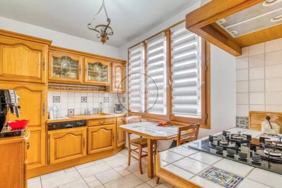 Maison à vendre à Houilles — Vue parc & jardin — photo 6