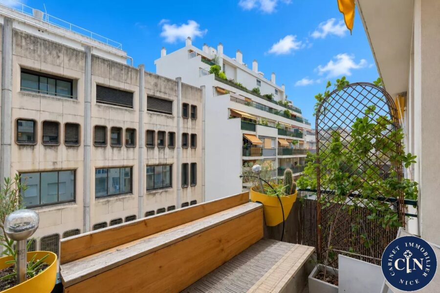 Appartement à vendre à Nice — Vue sur la ville — photo 9