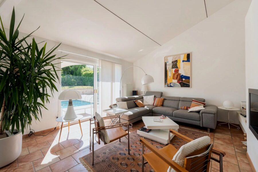 Maison à vendre à Charbonnières-les-bains — Vue parc & jardin — photo 3