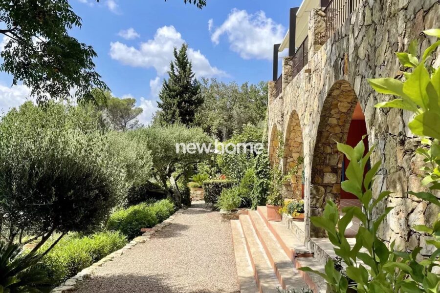 Maison à vendre à Lorgues — Vue montagne — photo 7