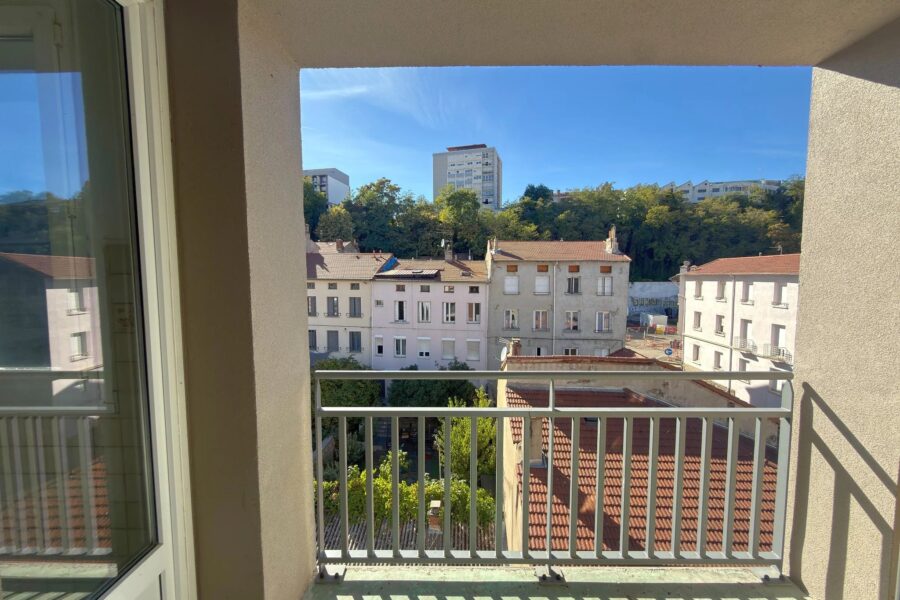 Appartement à vendre à Saint-Étienne — Vue sur la ville — photo 10