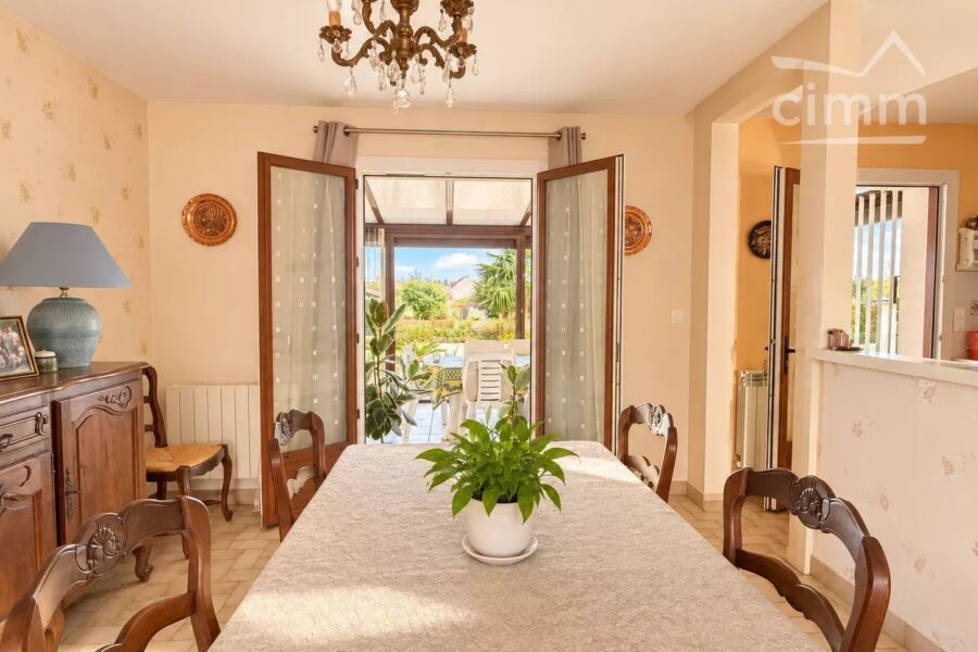 Maison à vendre à Vineuil — Vue parc & jardin — photo 8