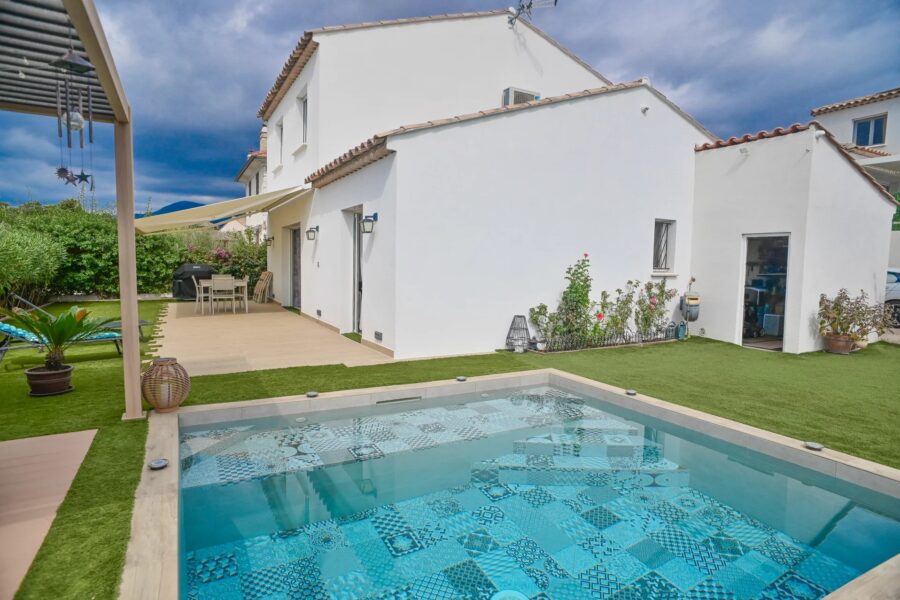 Maison à vendre à Villeneuve-loubet — Vue mer — photo 16