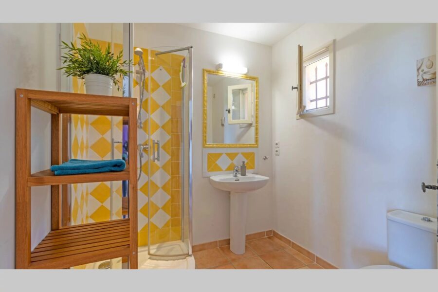 Maison à vendre à La garde-freinet — Vue montagne — photo 27