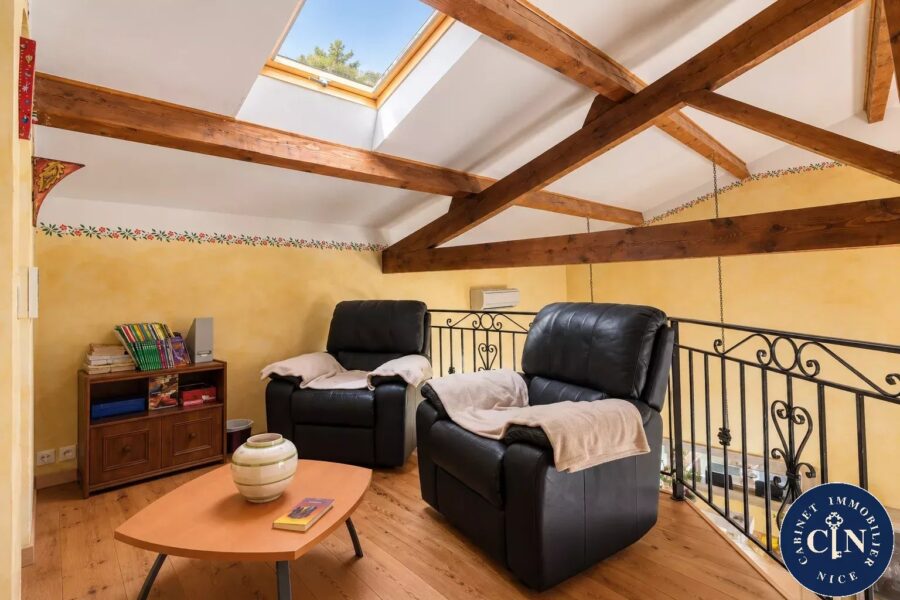 Maison à vendre à Le broc — Vue montagne — photo 11
